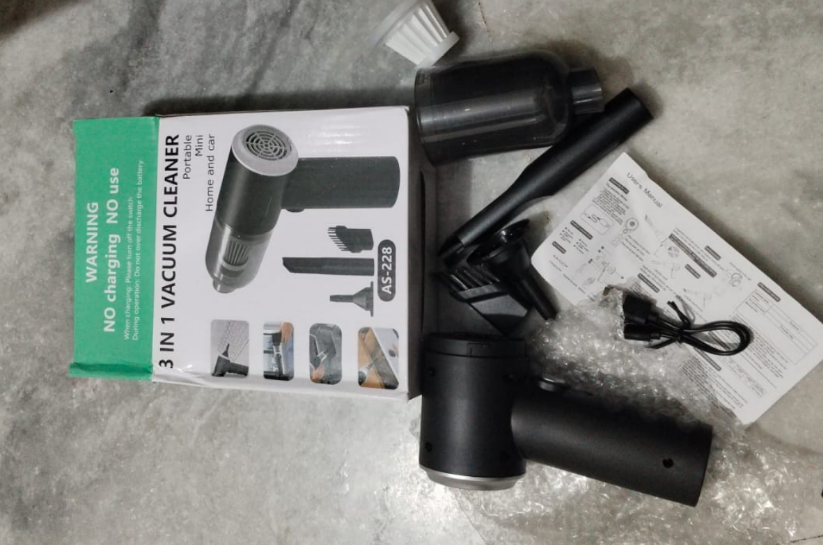 Portable Vacuum Cleaner by Dropdash